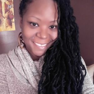 Meet your Posher, Carolyn